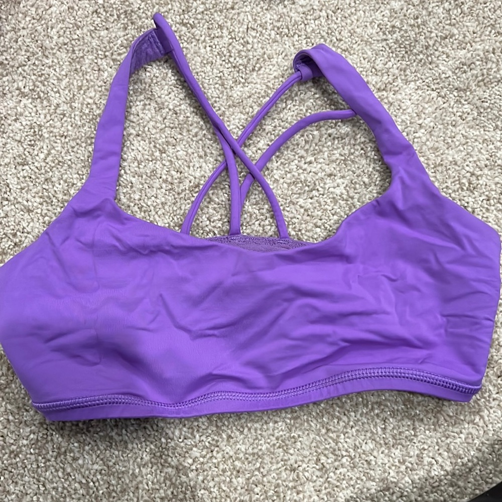 Lululemon sports bra